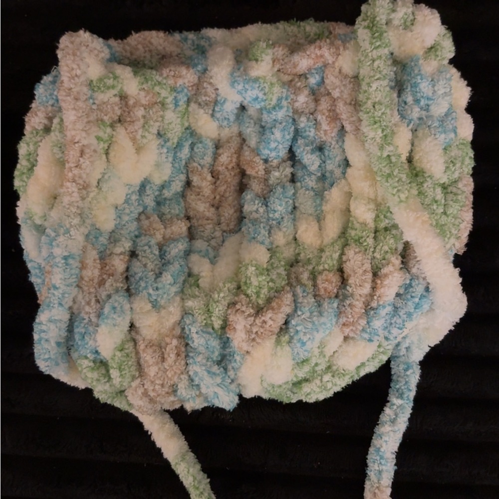 Multicolor Knitted Purse